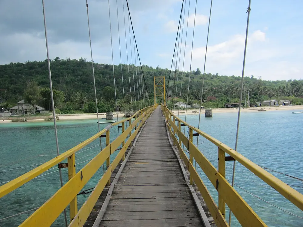 Nyebrang ke pulau sebelah — Jembatan Kuning & Ceningan, Kemana aja dari Jungut Batu Lembongan