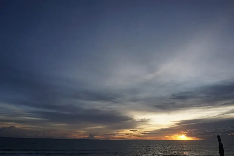 Pantai pasir hitam Kedungu, 5 menit dari pusat Kedungu