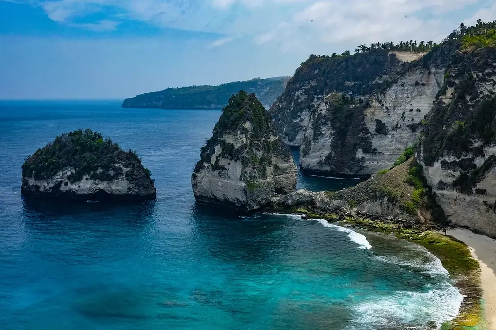 Diamond Beach — Tangga dipahat di tebing, spektakuler