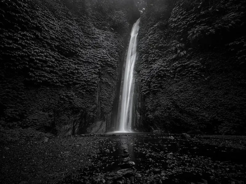 Air terjun Sing Sing di lembah hijau Temukus, 10 menit naik motor